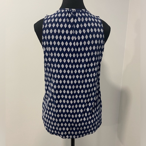 Anthropologie Pleione Navy Blue & White Tie-Front Geometric Blouse EUC - Picture 2 of 7